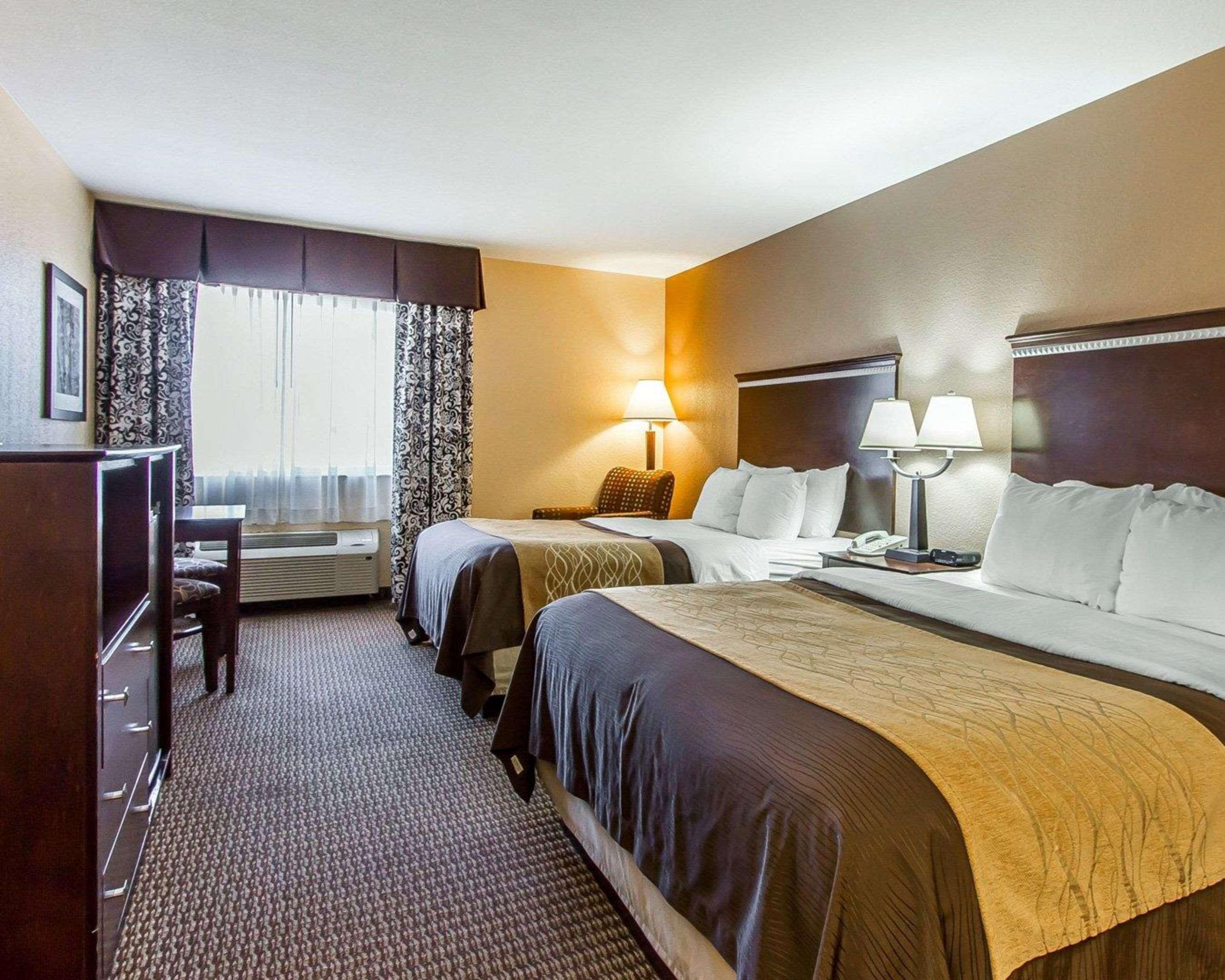 Quality Inn & Suites Mount Pleasant Esterno foto