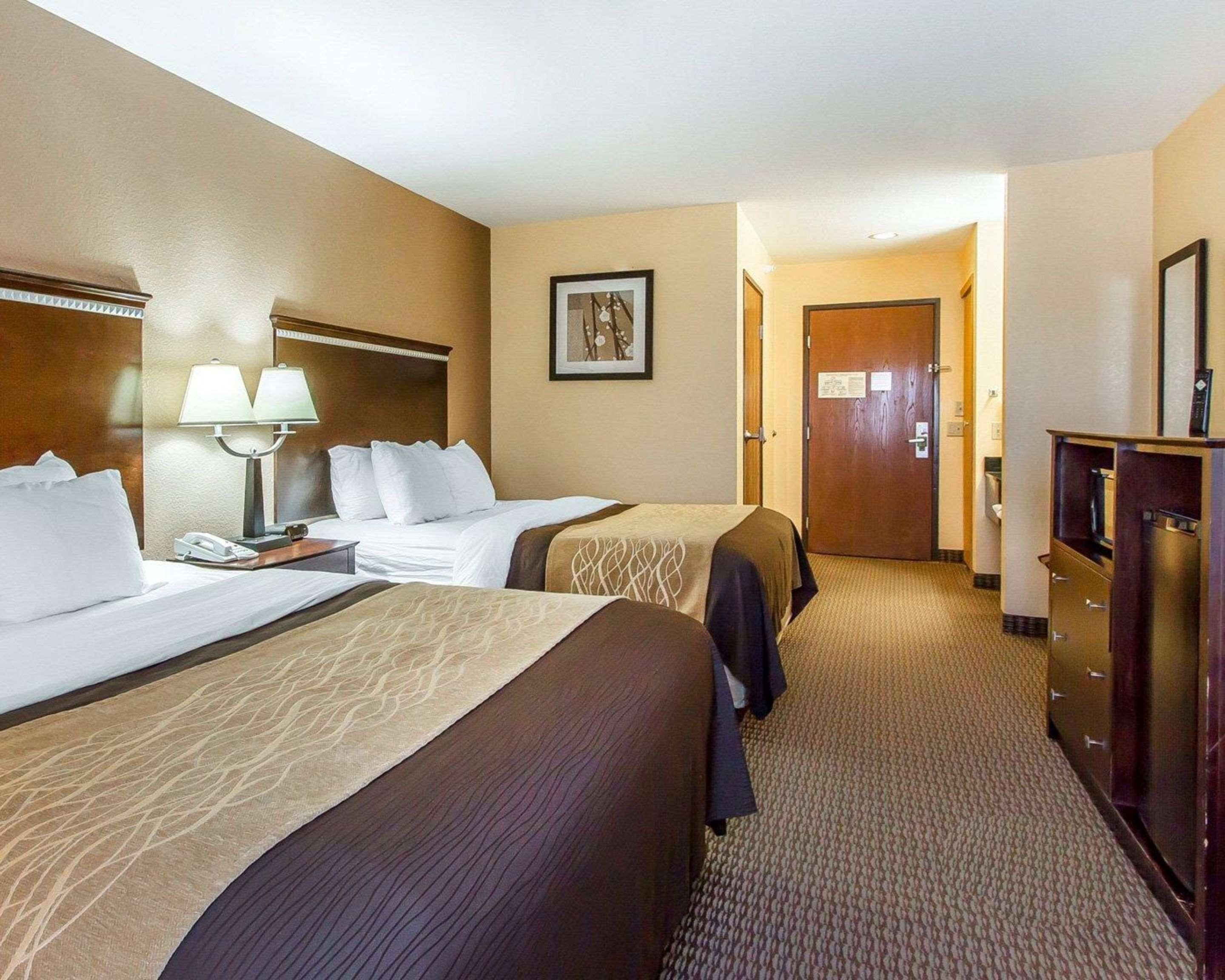 Quality Inn & Suites Mount Pleasant Esterno foto