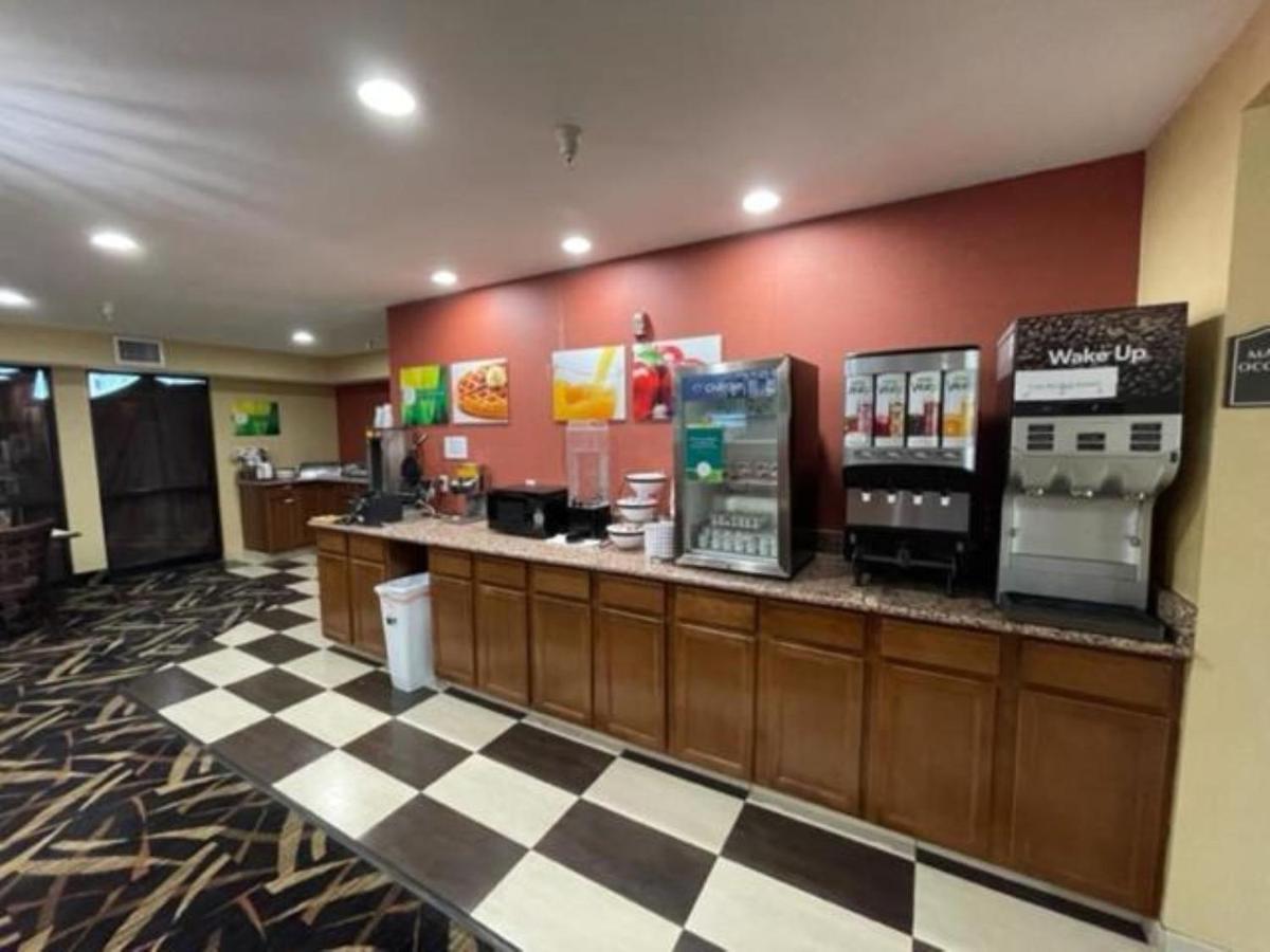 Quality Inn & Suites Mount Pleasant Esterno foto